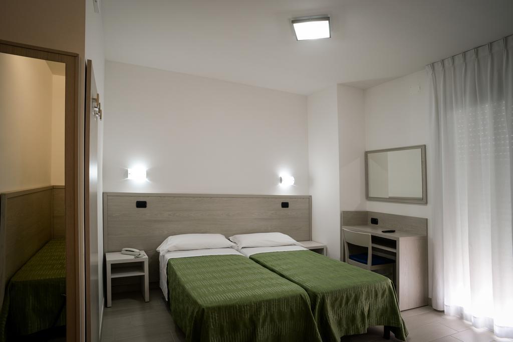 Hotel Clipper Giulianova Εξωτερικό φωτογραφία