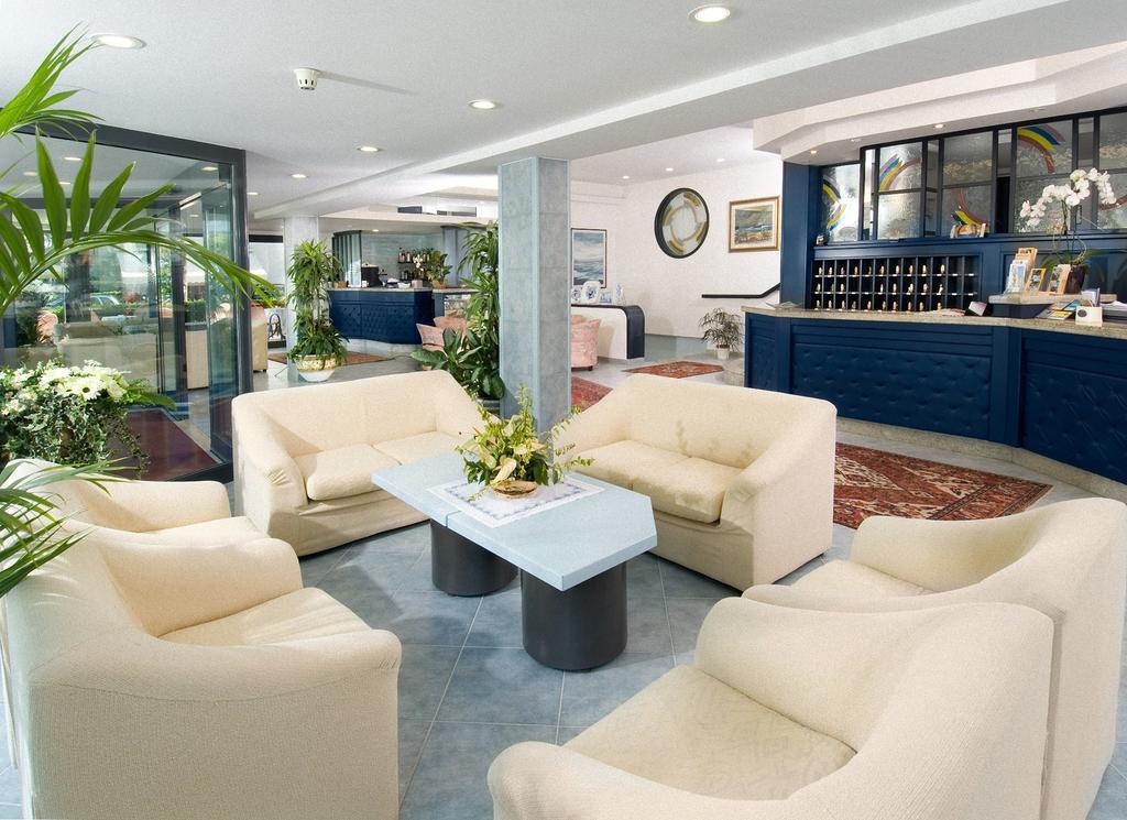 Hotel Clipper Giulianova Εξωτερικό φωτογραφία