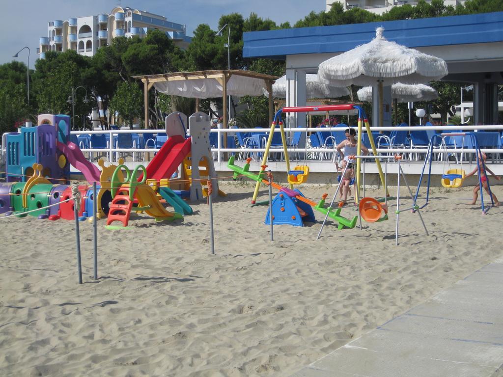 Hotel Clipper Giulianova Εξωτερικό φωτογραφία