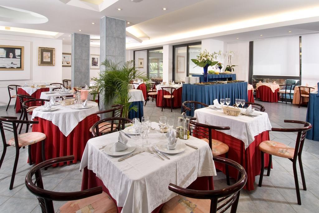 Hotel Clipper Giulianova Εξωτερικό φωτογραφία