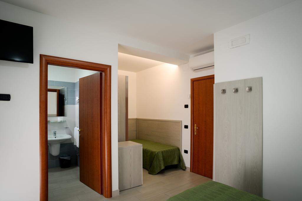Hotel Clipper Giulianova Εξωτερικό φωτογραφία