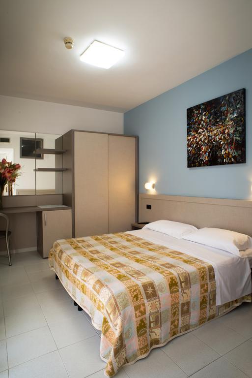 Hotel Clipper Giulianova Εξωτερικό φωτογραφία