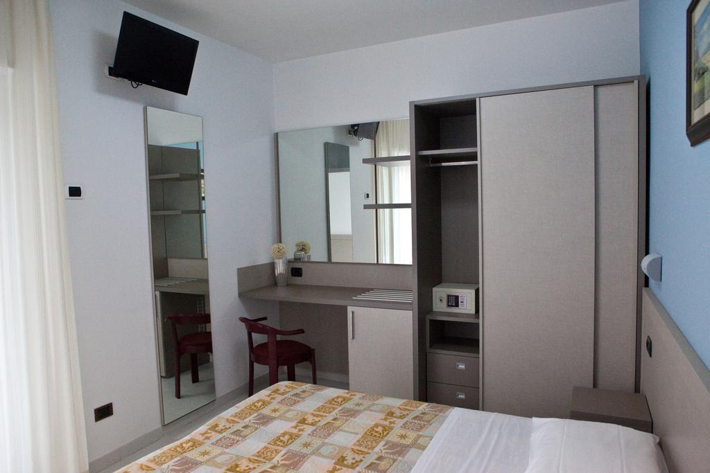 Hotel Clipper Giulianova Εξωτερικό φωτογραφία